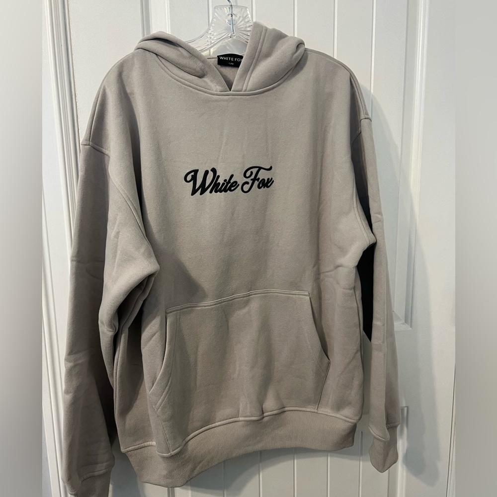 White Fox season 7 oversized hoodie S/M